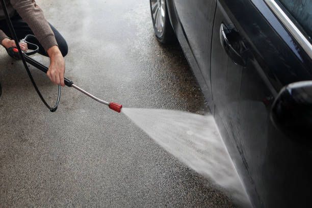 Why Choose Our Certified Pressure Washing Experts for Your Project Needs in Williamsburg, FL?